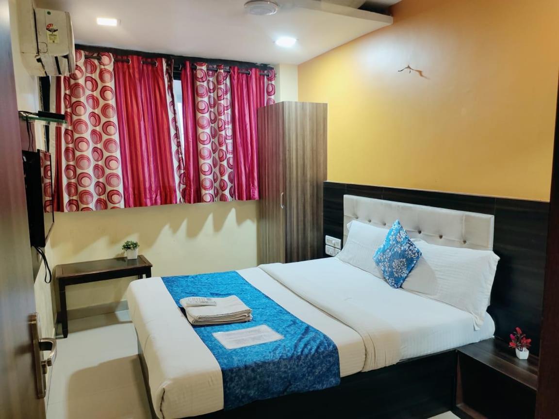 Hotel Golden Galaxy - Santacruz East Mumbai Exterior foto
